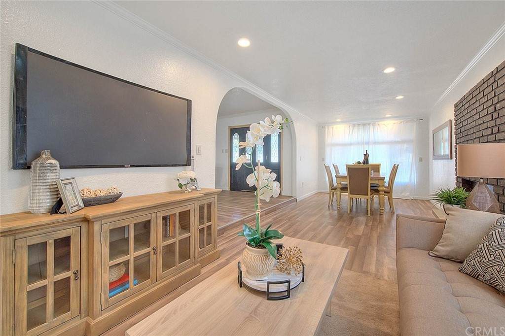 1701 Darby Street - Photo 1