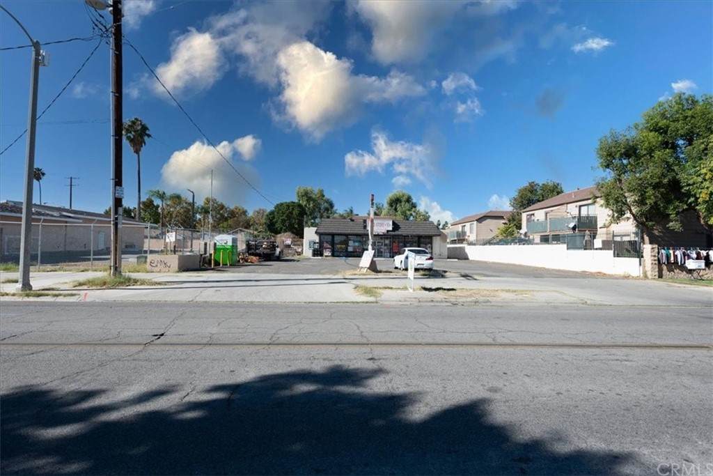 6435 Rutland Avenue - Photo 1