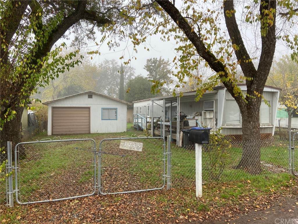 3735 Howard Avenue - Photo 1