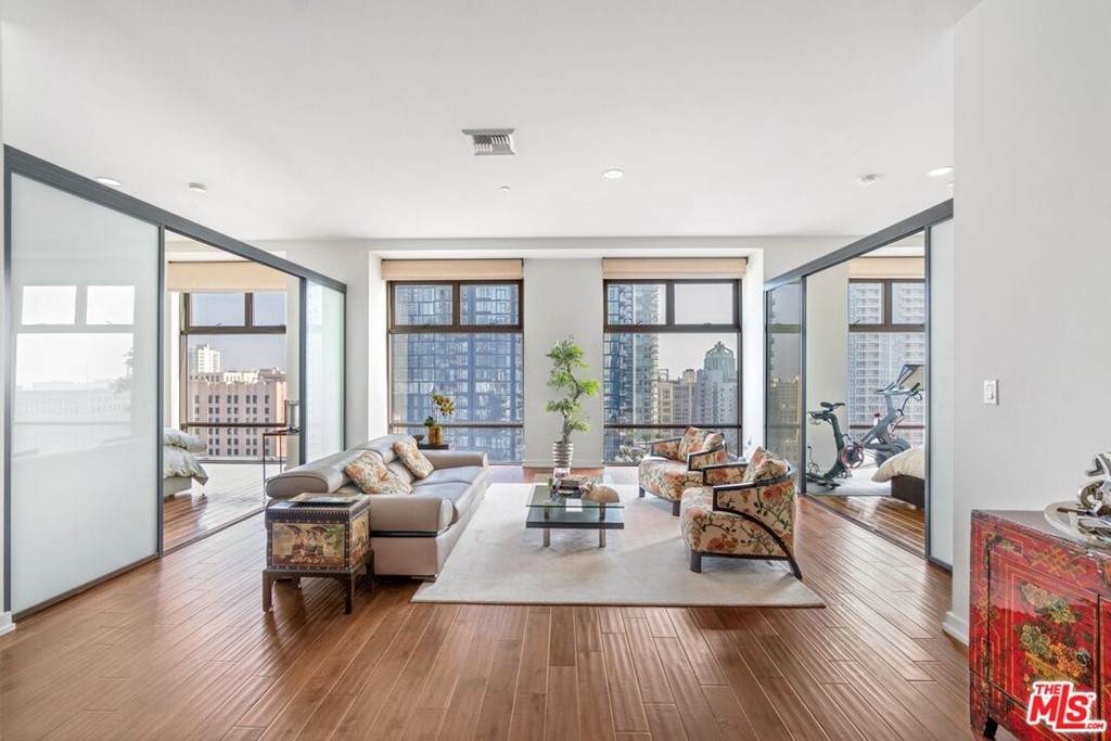 801 Grand Avenue - Photo 1