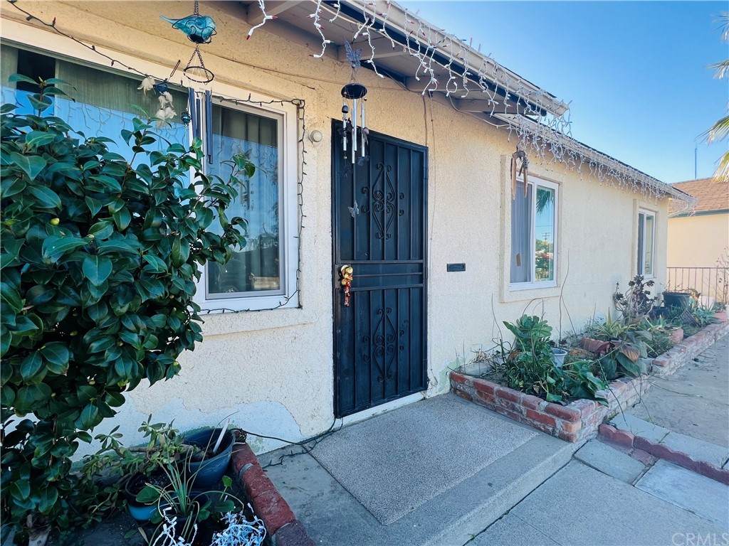 933 Griffith Way - Photo 1