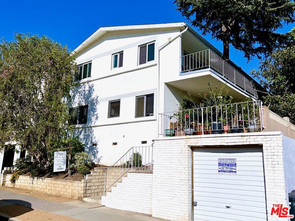 1328 Barry Avenue - Photo 1