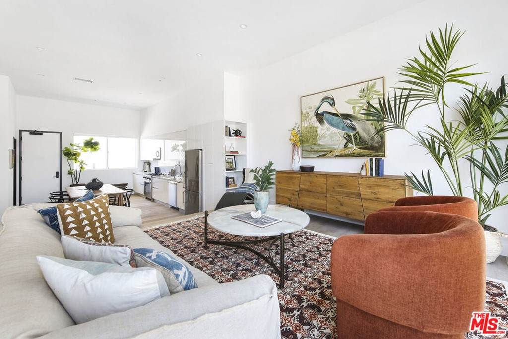 957 Figueroa Terrace - Photo 1