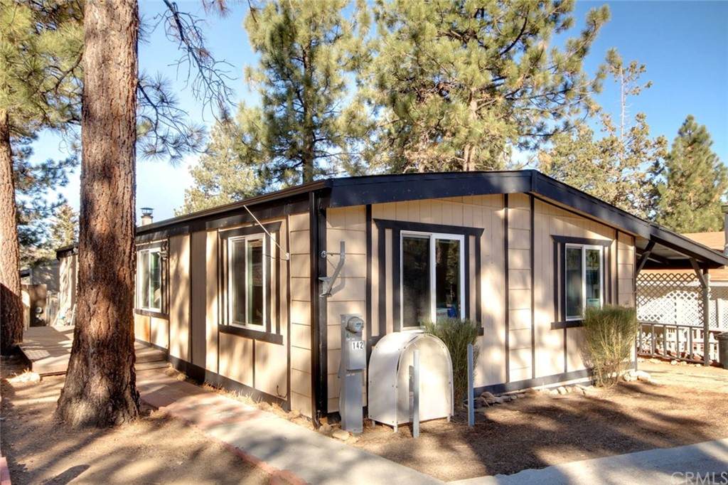 391 Montclair Drive - Photo 1