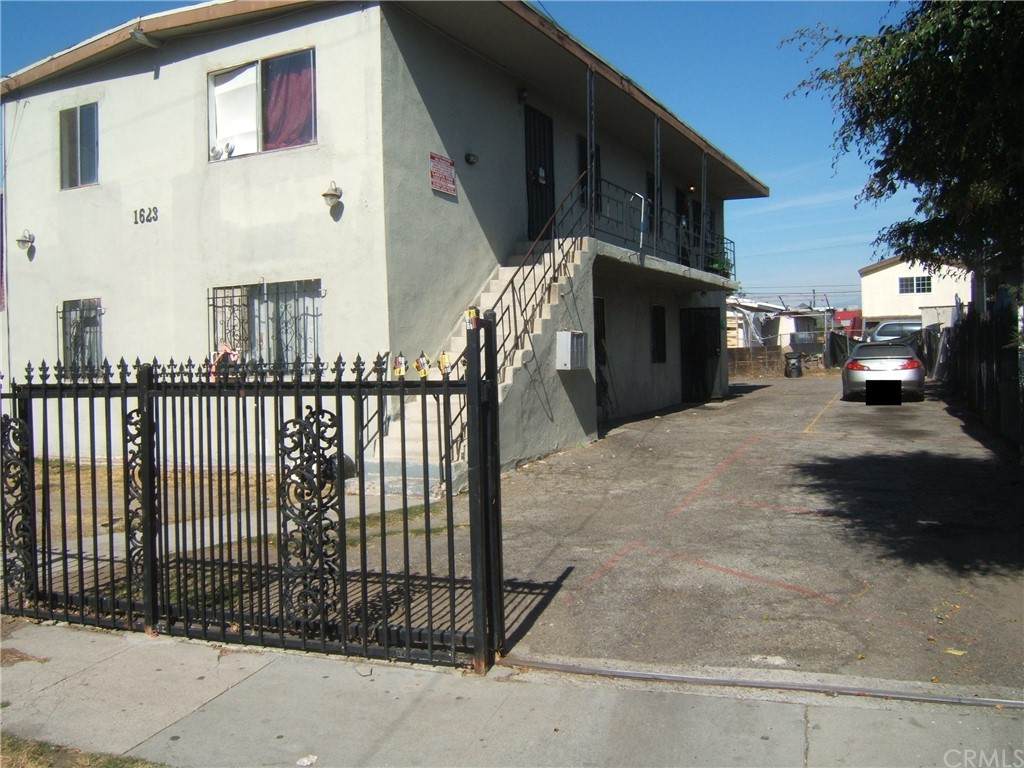 1623 E 33rd St - Photo 1