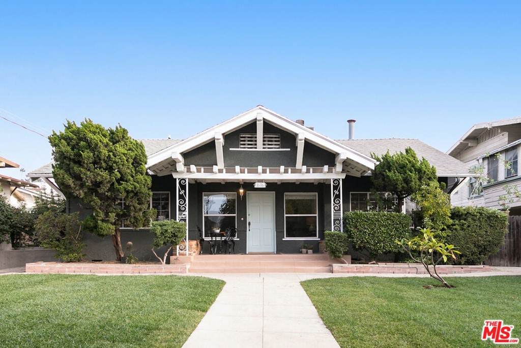 1606 Golden Gate Avenue - Photo 1