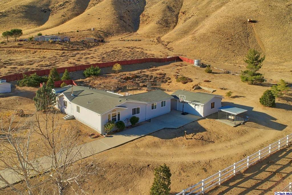 555 Lance Avenue - Photo 1