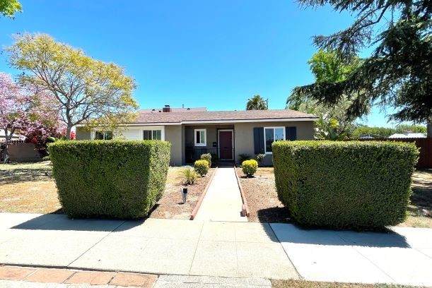 2270 Orange Grove Avenue - Photo 1