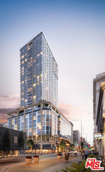 400 S Broadway - Photo 1