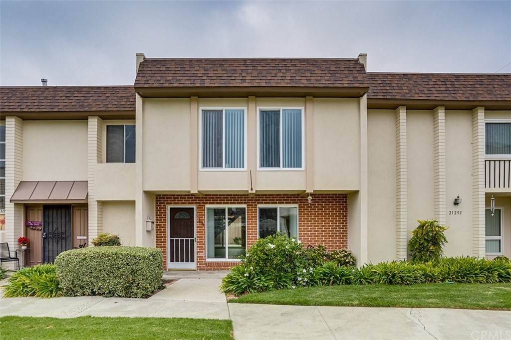 21296 Wavecrest Circle - Photo 1