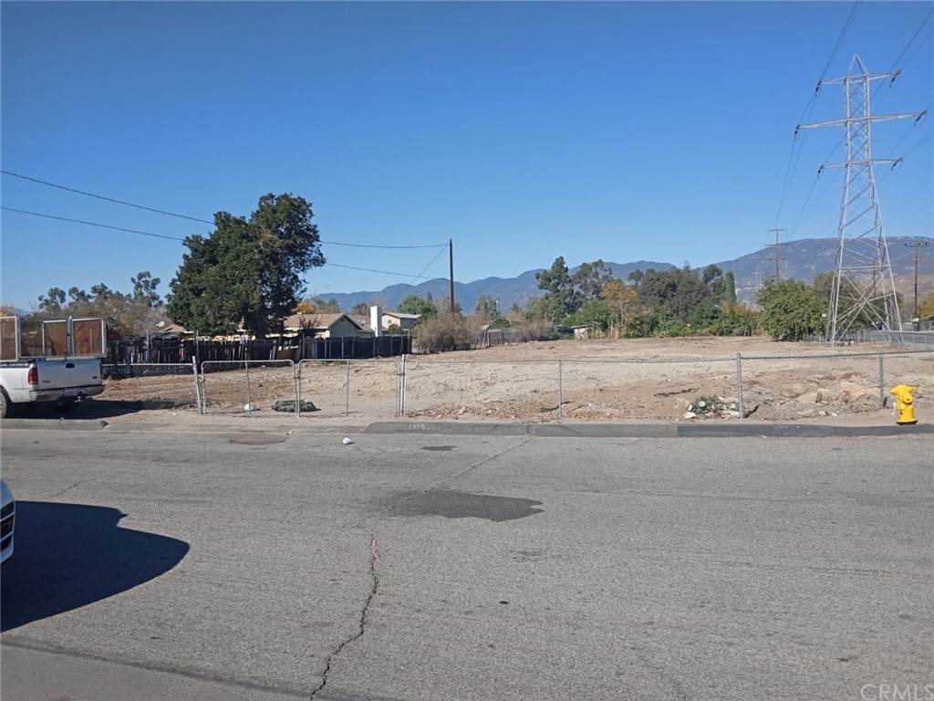 1918 Mesa Street - Photo 1