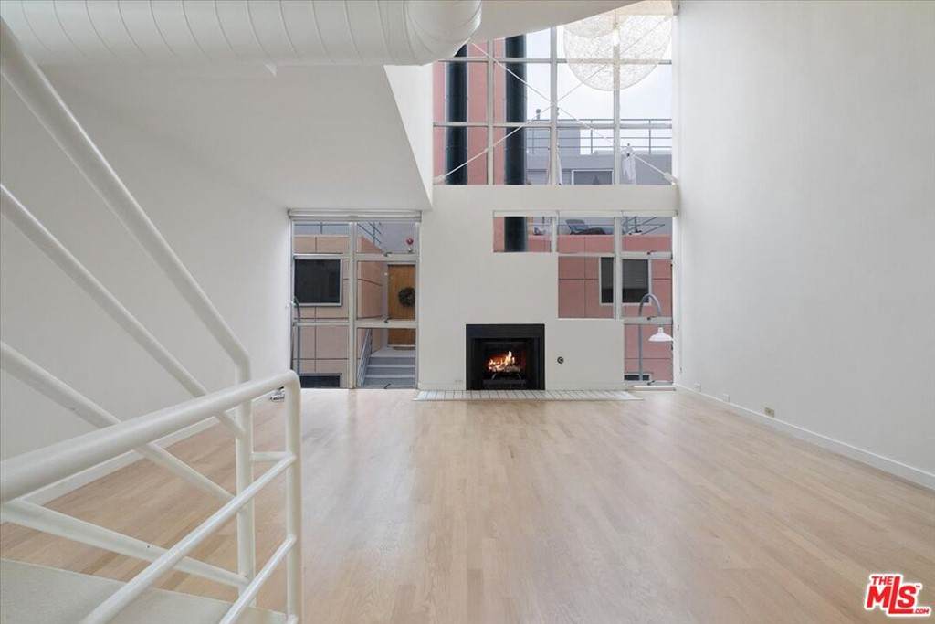 2433 28Th Street - Photo 1