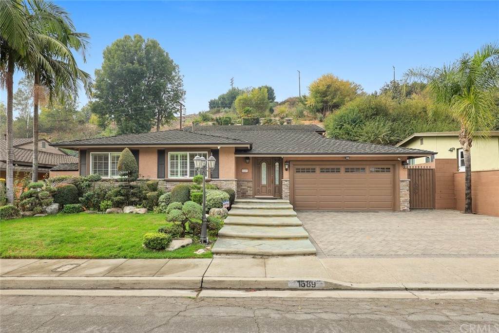 1889 Lupine Avenue - Photo 1