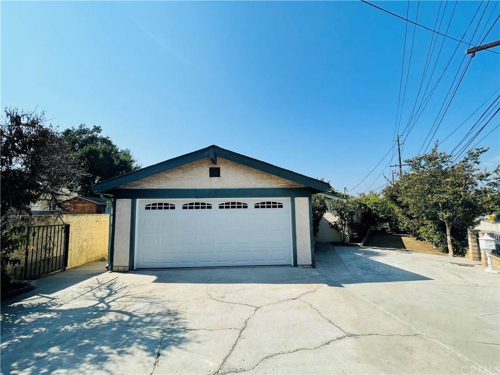 2011 Del Mar Avenue - Photo 1