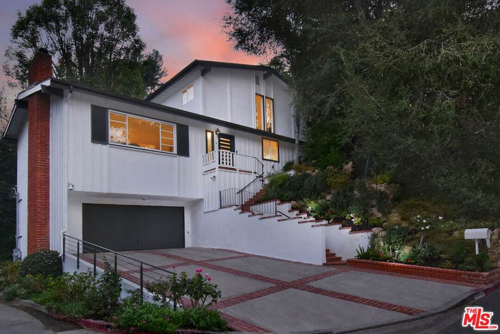 15000 Rayneta Drive - Photo 1