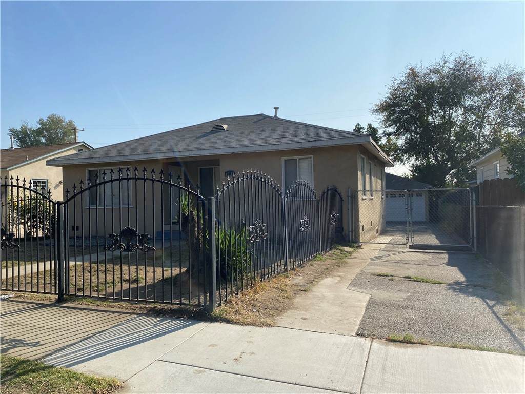 114 Evergreen Avenue - Photo 1