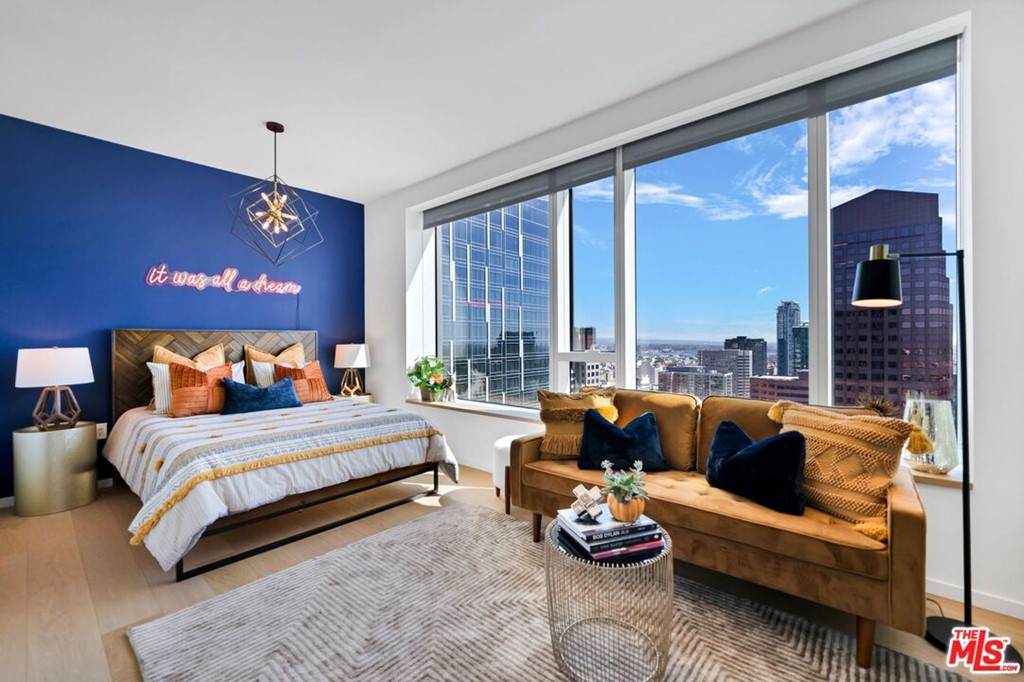 889 Francisco Street - Photo 1