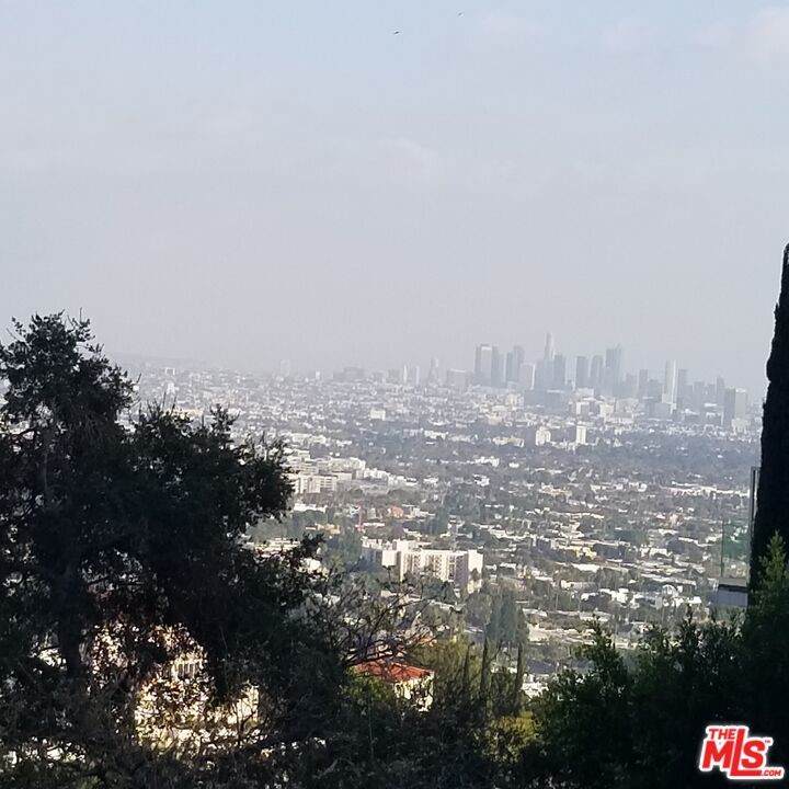 8637 Hollywood Boulevard - Photo 1