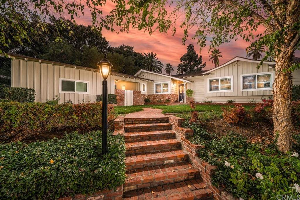735 Calabria Drive - Photo 1