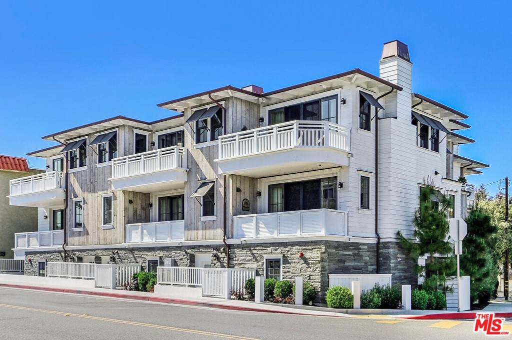 757 Manhattan Beach Boulevard - Photo 1