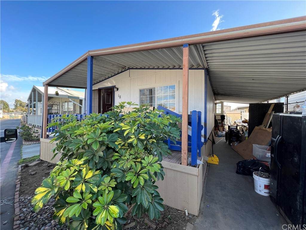 7652 Garfield Drive - Photo 1