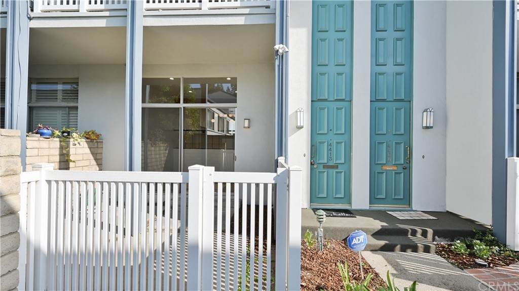 4413 Sarah Street - Photo 1