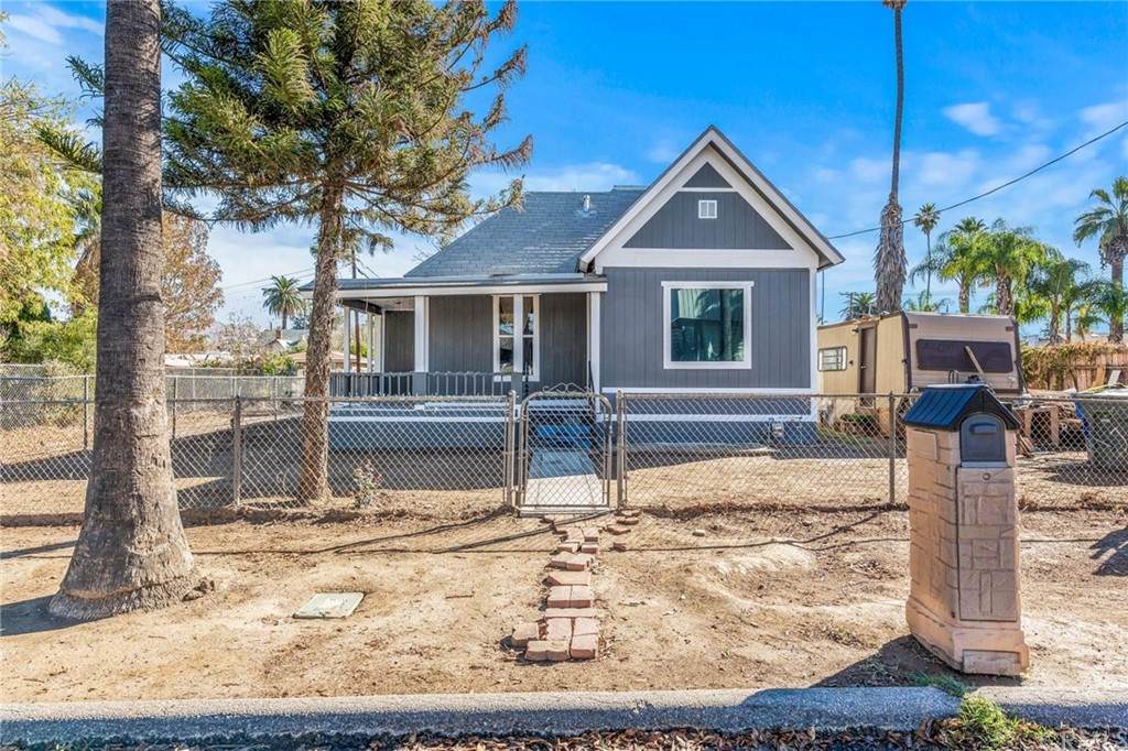 4582 Howard Avenue - Photo 1