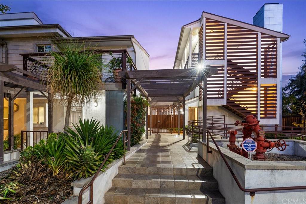 480 Catalina Avenue - Photo 1