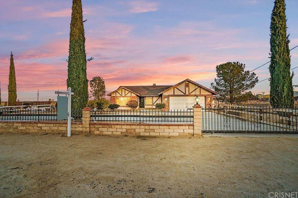 40246 11th Street - Photo 1