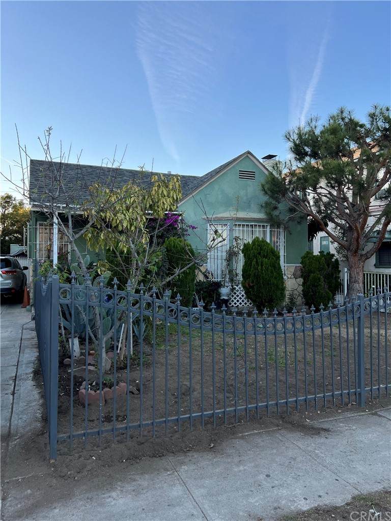 1751 Hauser Boulevard - Photo 1