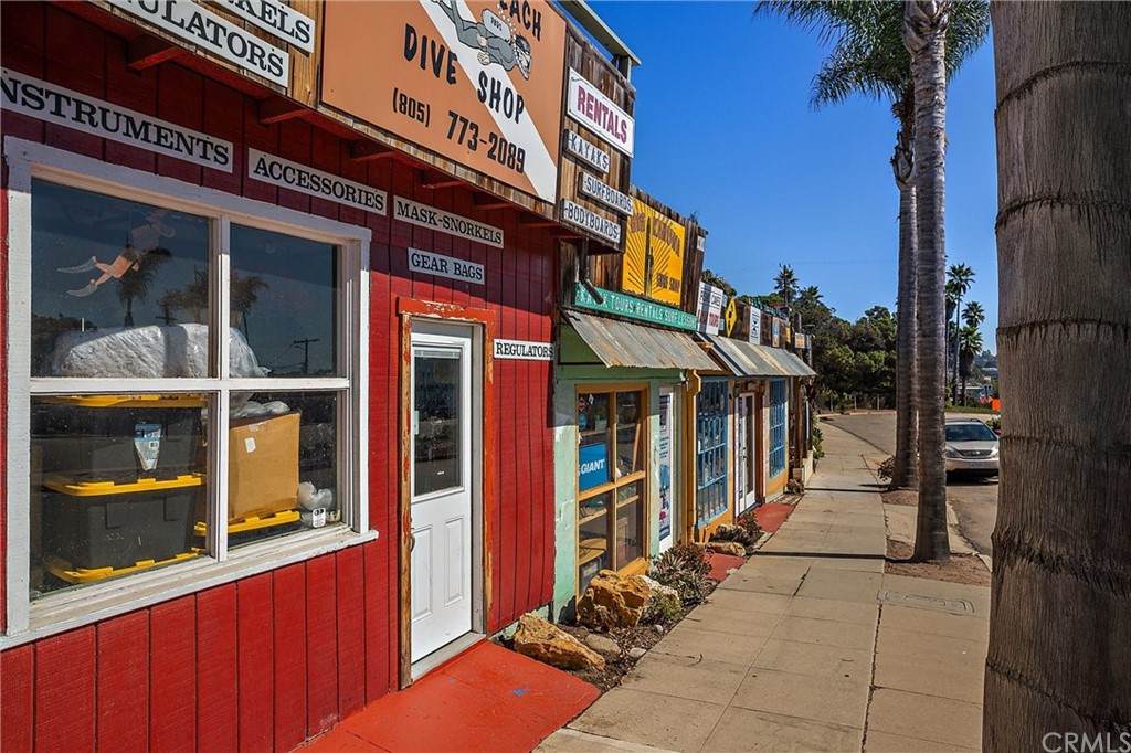470 Price Street - Photo 1