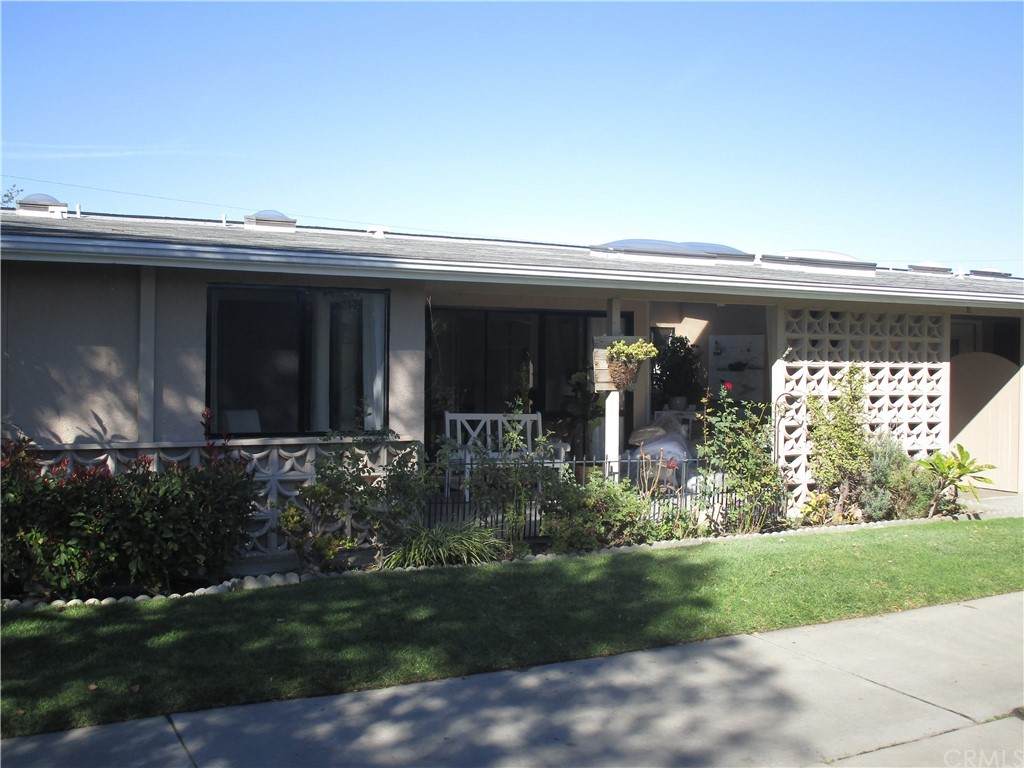 1190 Northwood Rd. M7-#165E - Photo 1