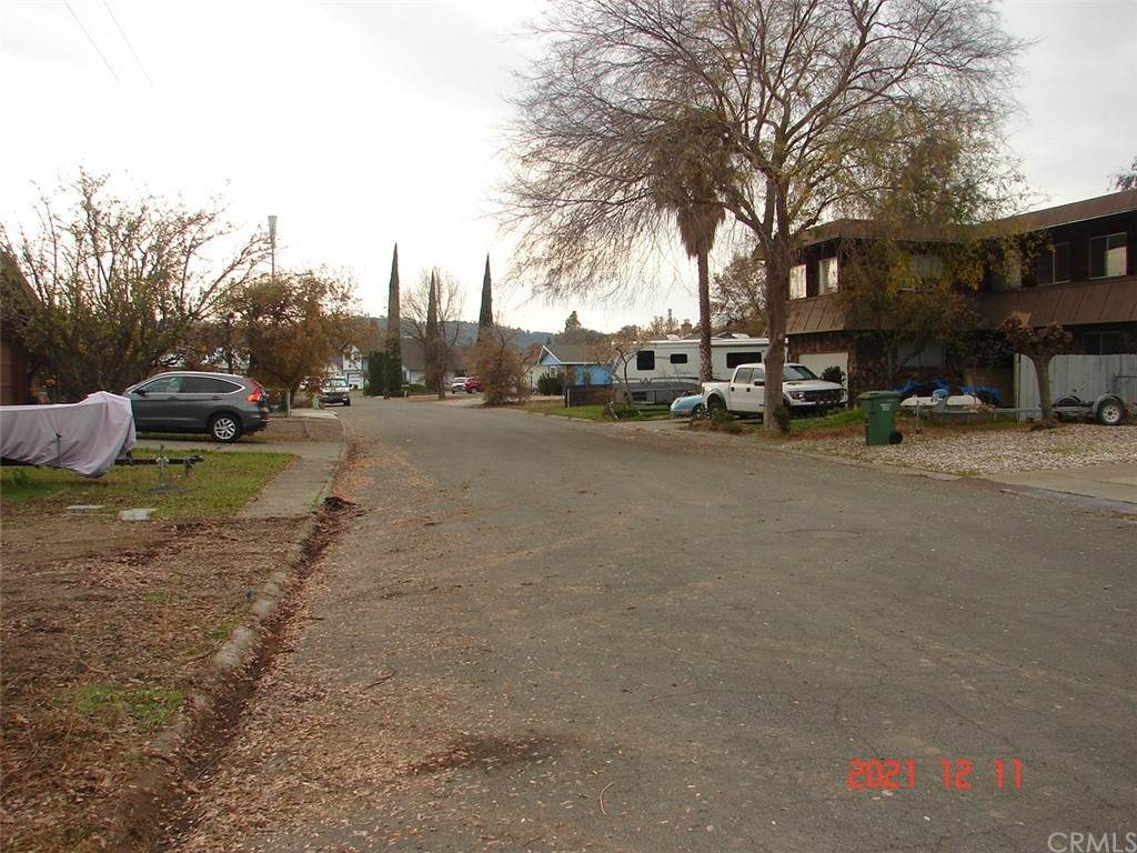 548 Spinnaker Court - Photo 1