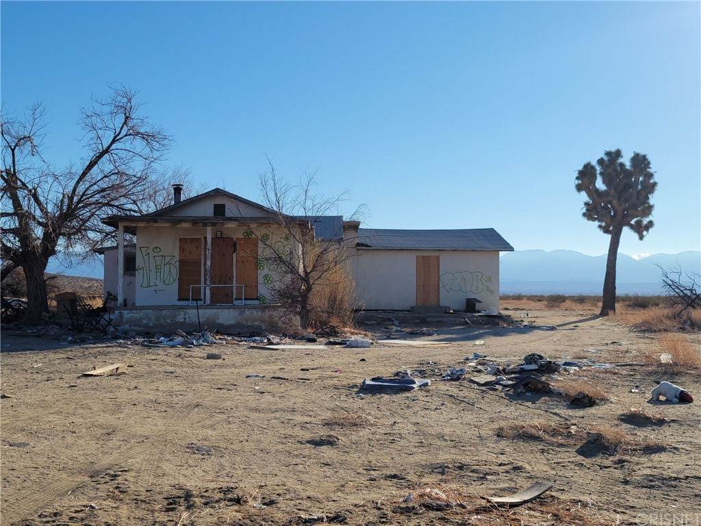 39601 220th Street - Photo 1