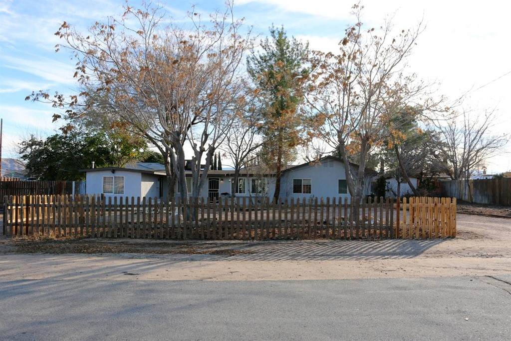18815 Juniper Street - Photo 1