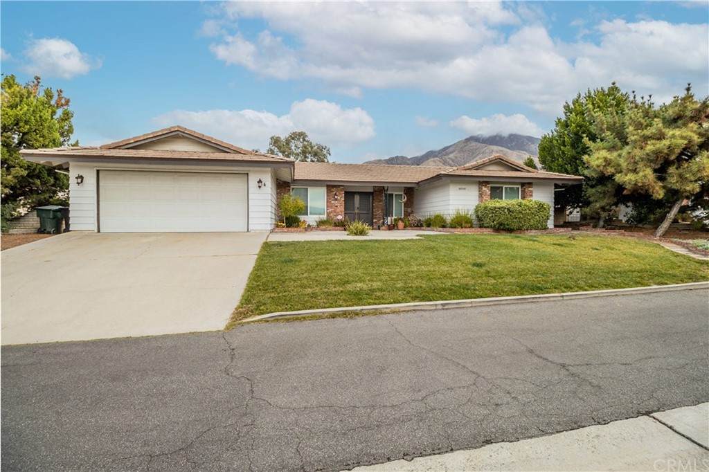 28380 Coachman - Photo 1