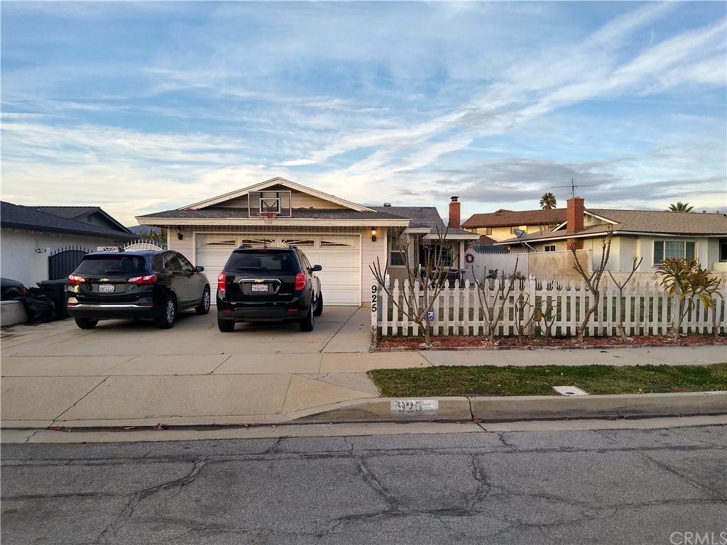 925 Claraday Street - Photo 1