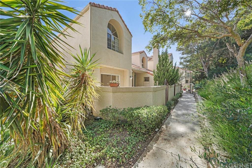 22231 Shadow Valley Circle - Photo 1