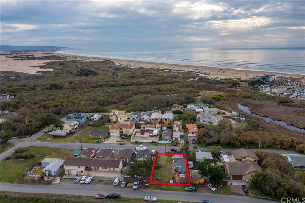 555 Lakeside Avenue - Photo 1