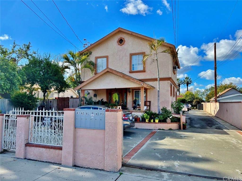 595 Fillmore Place - Photo 1