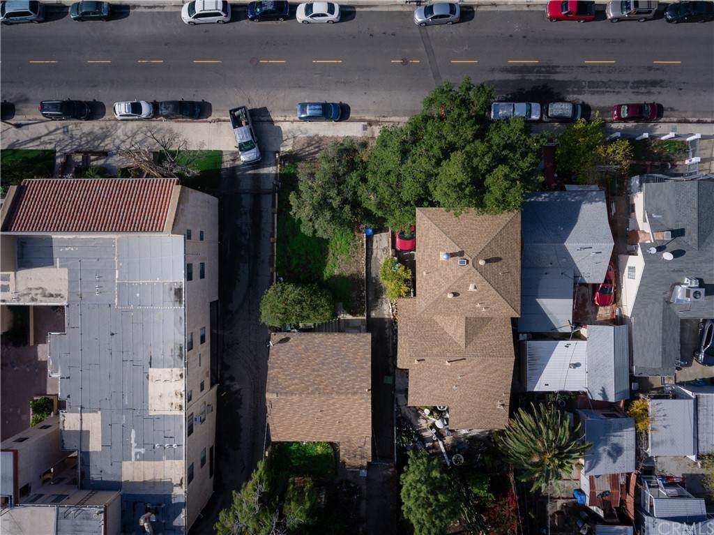 10402 Commerce Avenue - Photo 1