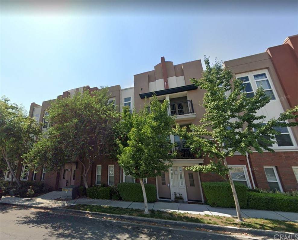 105 Cornell Avenue - Photo 1