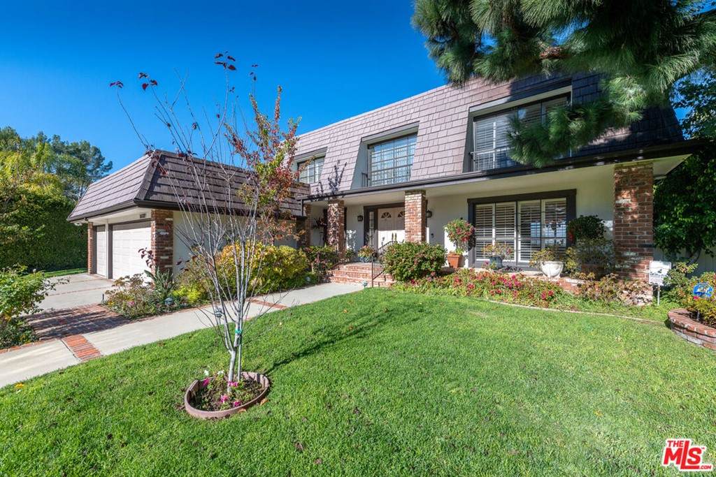 16009 Sabana Lane - Photo 1