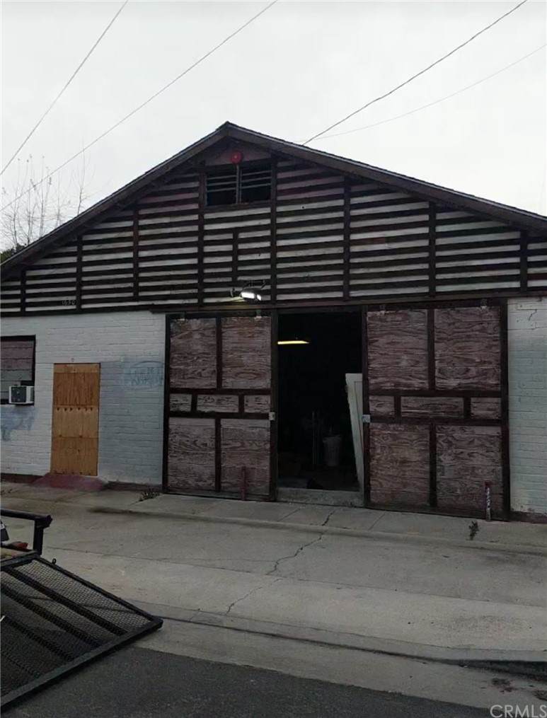 1650 F Street - Photo 1