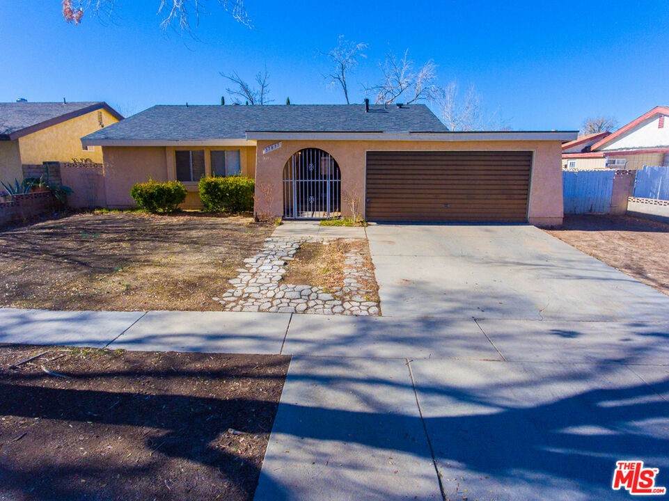 37837 29TH Street - Photo 1
