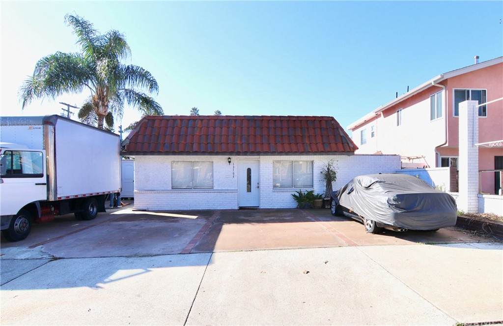 13105 Century Boulevard - Photo 1