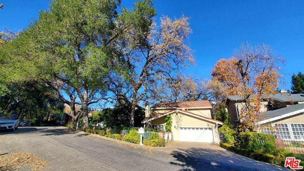 23013 Humming Bird Way - Photo 1