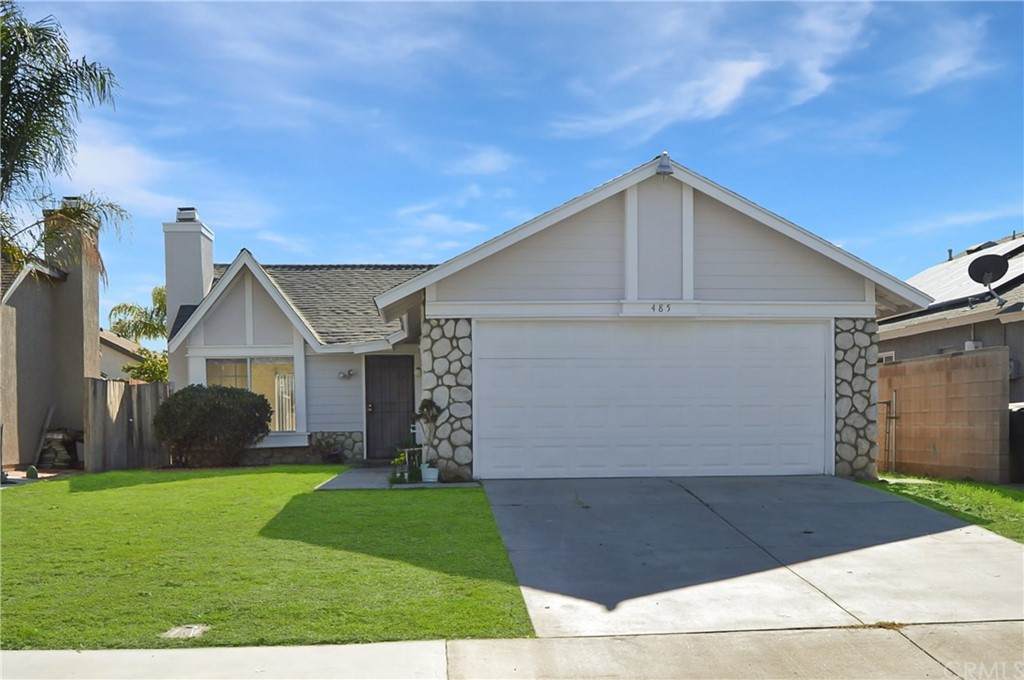 485 Prairie Way - Photo 1
