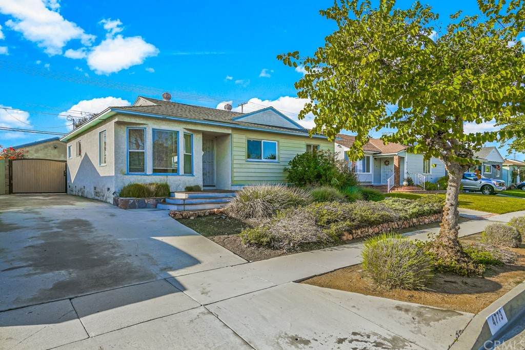 4773 Deeboyar Avenue - Photo 1