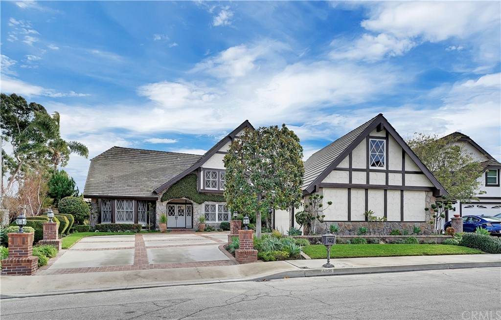 4020 Green Clover Circle - Photo 1